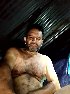 Snapshot of RogueTraveler chatting on 01-10-26, 03:30 RogueTraveler online show from 01-10-26, 03:30