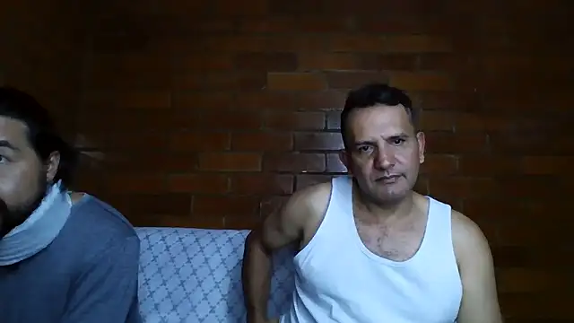 Snapshot of RogueTraveler chatting on 03-09-26, 02:48 RogueTraveler online show from 03-09-26, 02:48