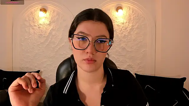 AmberFarrell online show from 02-18-26, 07:54