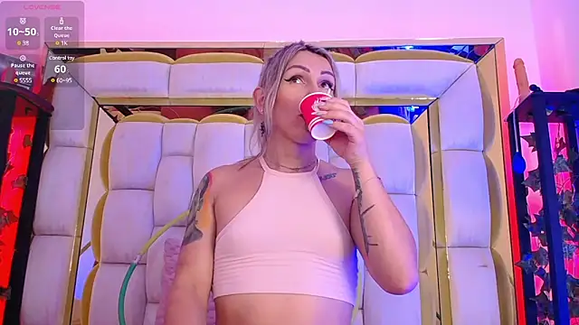 Princess Helena online show from 01-18-25, 04:37