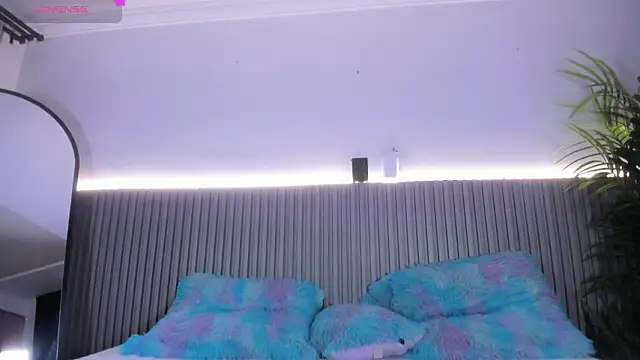 valentina lux online show from 02-11-26, 07:08