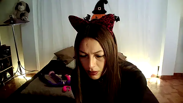 Hanna Charming online show from 10-19-25, 06:30