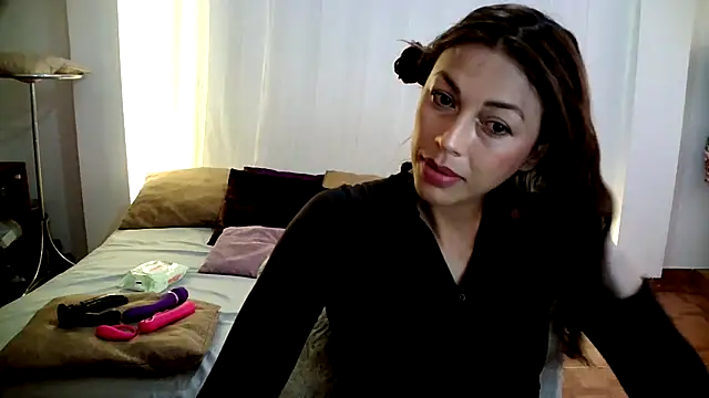 Hanna Charming online show from 12-15-25, 07:07