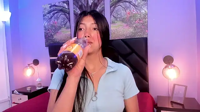 Snapshot of KimberlyVillaLobos chatting on 02-22-25, 11:46 KimberlyVillaLobos online show from 02-22-25, 11:46