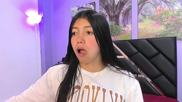 Snapshot of KimberlyVillaLobos chatting on 09-30-25, 01:38 KimberlyVillaLobos online show from 09-30-25, 01:38