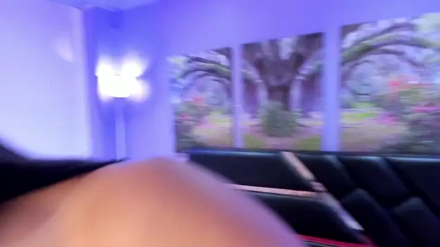 Snapshot of KimberlyVillaLobos chatting on 12-02-25, 11:37 KimberlyVillaLobos online show from 12-02-25, 11:37