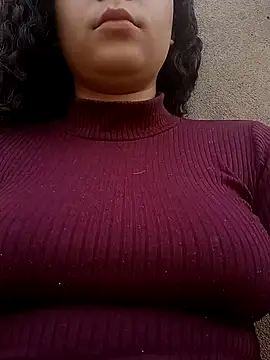 Snapshot of Jujuuu0f chatting on 10-04-25, 07:01 Jujuuu0f online show from 10-04-25, 07:01