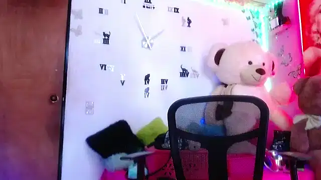 goddess BigassCock online show from 02-26-25, 08:00