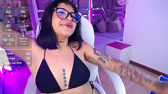 AliceWalker 11 online show from 02-18-25, 02:16