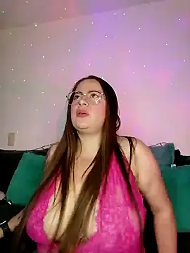 Snapshot of soofy__ chatting on 10-29-25, 02:47 soofy online show from 10-29-25, 02:47