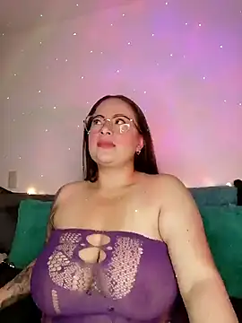 Snapshot of soofy__ chatting on 12-03-25, 03:47 soofy online show from 12-03-25, 03:47