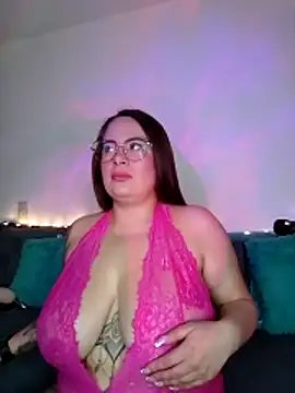 Snapshot of soofy__ chatting on 02-14-26, 04:20 soofy online show from 02-14-26, 04:20