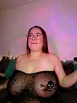 Snapshot of soofy__ chatting on 03-12-26, 03:12 soofy online show from 03-12-26, 03:12