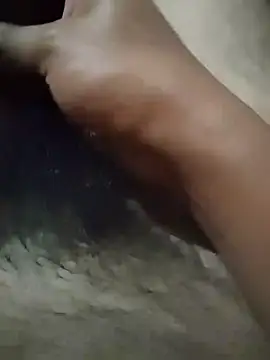 Snapshot of ElWeUltimO chatting on 02-25-26, 04:33 ElWeUltimO online show from 02-25-26, 04:33