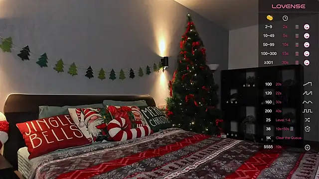 hannacheekss  online show from 12-17-24, 10:12