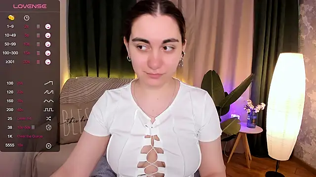 hannacheekss  online show from 03-12-25, 05:02