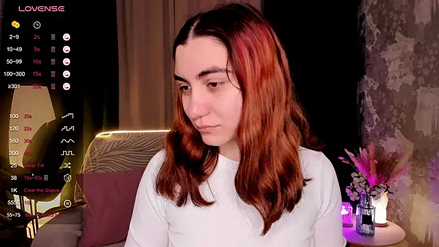 hannacheekss  online show from 10-20-25, 02:01