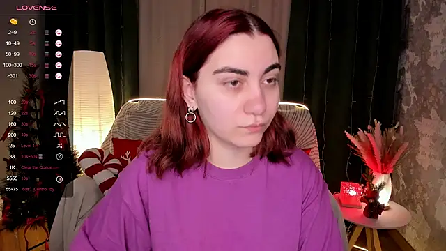 Snapshot of hannacheekss_ chatting on 12-05-25, 02:09 hannacheekss online show from 12-05-25, 02:09