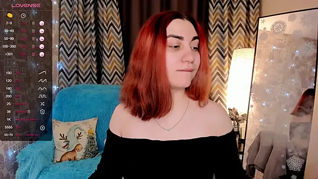 Snapshot of hannacheekss_ chatting on 12-23-25, 02:09 hannacheekss online show from 12-23-25, 02:09