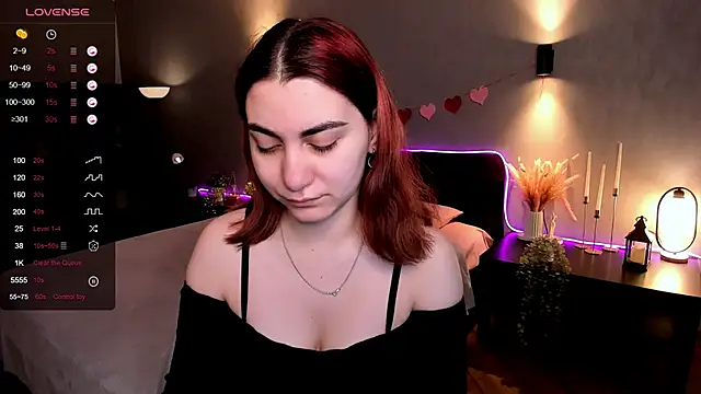 Snapshot of hannacheekss_ chatting on 01-13-26, 02:06 hannacheekss online show from 01-13-26, 02:06