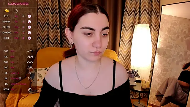 Snapshot of hannacheekss_ chatting on 02-17-26, 02:08 hannacheekss online show from 02-17-26, 02:08