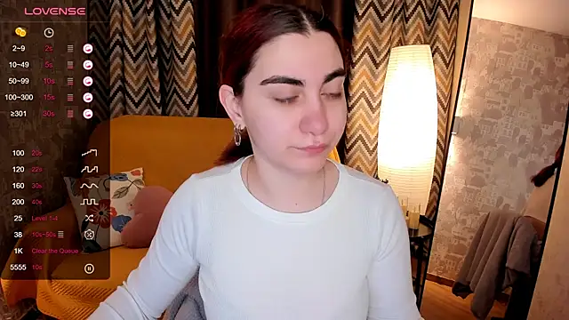 Snapshot of hannacheekss_ chatting on 02-26-26, 01:59 hannacheekss online show from 02-26-26, 01:59