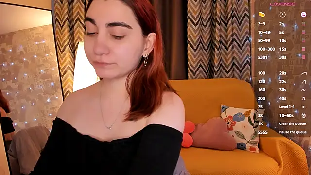 Snapshot of hannacheekss_ chatting on 03-17-26, 02:05 hannacheekss online show from 03-17-26, 02:05