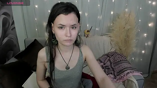 Snapshot of Emily_Strikeee chatting on 01-19-25, 12:50 Emily Strikeee online show from 01-19-25, 12:50