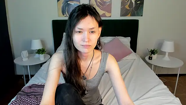 Snapshot of Emily_Strikeee chatting on 01-27-25, 09:44 Emily Strikeee online show from 01-27-25, 09:44