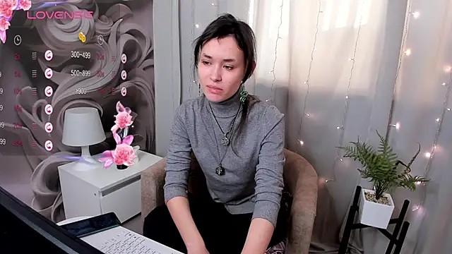 Snapshot of Emily_Strikeee chatting on 02-05-25, 09:46 Emily Strikeee online show from 02-05-25, 09:46