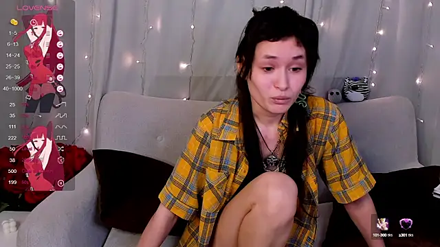 Snapshot of Emily_Strikeee chatting on 03-01-25, 12:34 Emily Strikeee online show from 03-01-25, 12:34