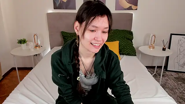 Snapshot of Emily_Strikeee chatting on 03-15-25, 02:35 Emily Strikeee online show from 03-15-25, 02:35