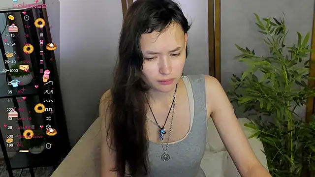 Snapshot of Emily_Strikeee chatting on 09-14-25, 09:52 Emily Strikeee online show from 09-14-25, 09:52