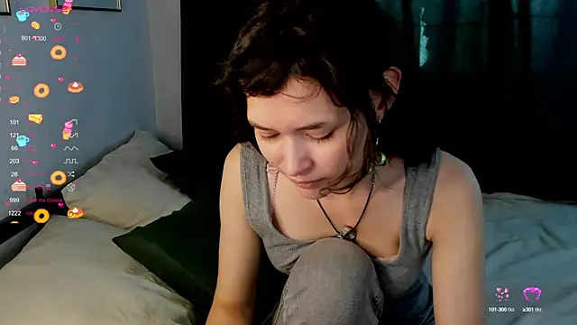 Snapshot of Emily_Strikeee chatting on 10-03-25, 08:55 Emily Strikeee online show from 10-03-25, 08:55