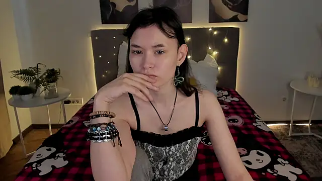 Emily Strikeee online show from 04-29-26, 01:53