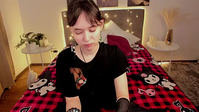 Emily Strikeee online show from 05-20-26, 01:45