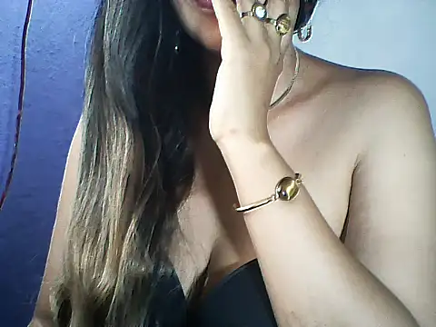 Snapshot of layanah12 chatting on 03-05-26, 03:46 layanah12 online show from 03-05-26, 03:46