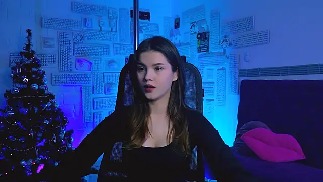 EvaThopson online show from 12-26-24, 12:05