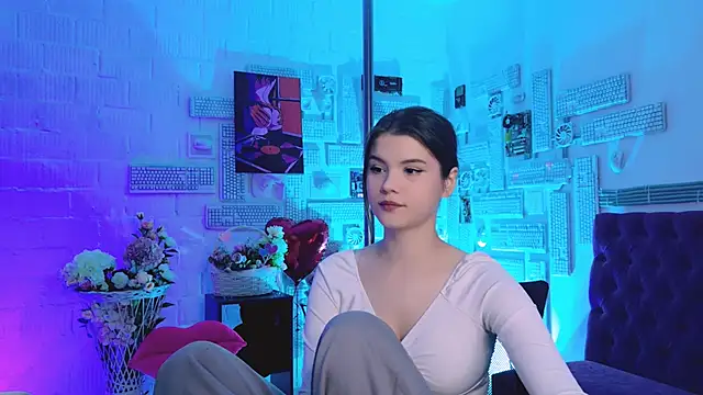 EvaThopson online show from 02-19-25, 03:16