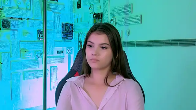 EvaThopson online show from 09-28-25, 07:58