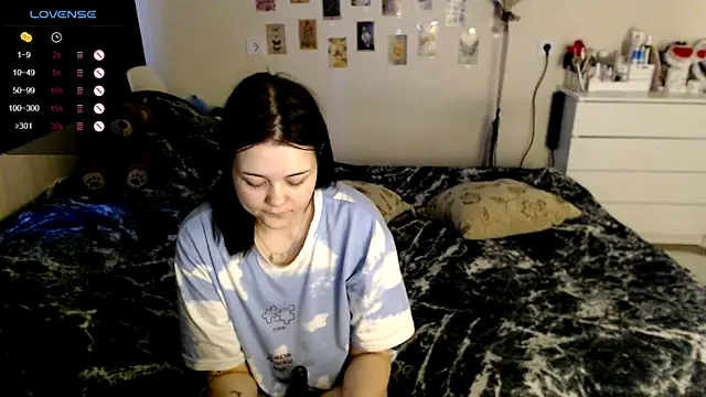 Snapshot of BettyandRich_ chatting on 10-26-25, 08:53 BettyandRich online show from 10-26-25, 08:53