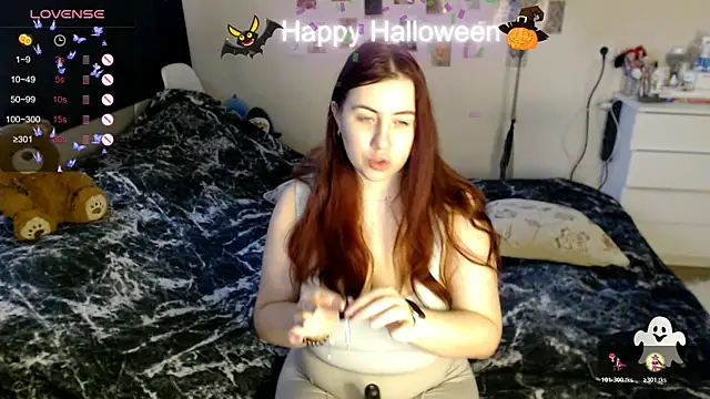 Snapshot of BettyandRich_ chatting on 10-31-25, 08:48 BettyandRich online show from 10-31-25, 08:48