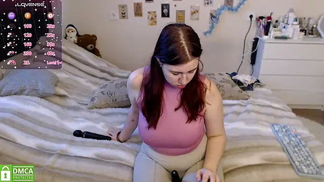 Snapshot of BettyandRich_ chatting on 02-07-26, 08:40 BettyandRich online show from 02-07-26, 08:40