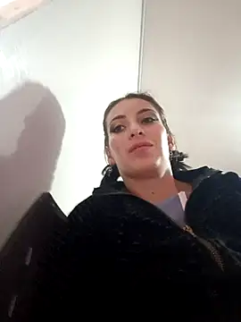 Snapshot of Tefannyy_ chatting on 02-26-25, 09:27 Tefannyy online show from 02-26-25, 09:27