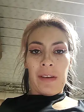 Snapshot of Tefannyy_ chatting on 02-06-26, 01:43 Tefannyy online show from 02-06-26, 01:43