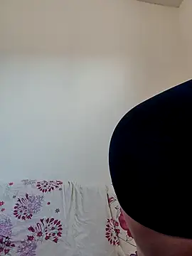 Snapshot of leeya_lee chatting on 02-21-25, 02:06 leeya lee online show from 02-21-25, 02:06