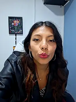 Snapshot of Selenakyle92_ chatting on 12-03-24, 10:51 Selenakyle92 online show from 12-03-24, 10:51