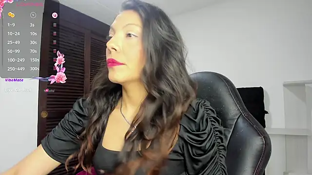 Snapshot of Selenakyle92_ chatting on 06-05-26, 03:35 Selenakyle92 online show from 06-05-26, 03:35
