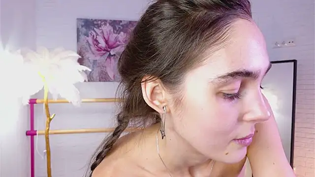 lylylovesyou online show from 02-25-25, 10:04