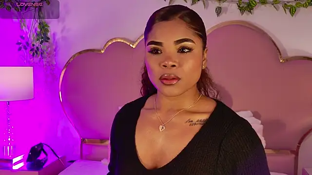 NahiaraReina online show from 07-11-26, 01:14